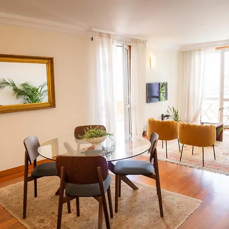 Madeira Precious Penthouse アパート *