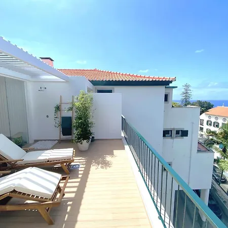 Madeira Precious Penthouse アパート *